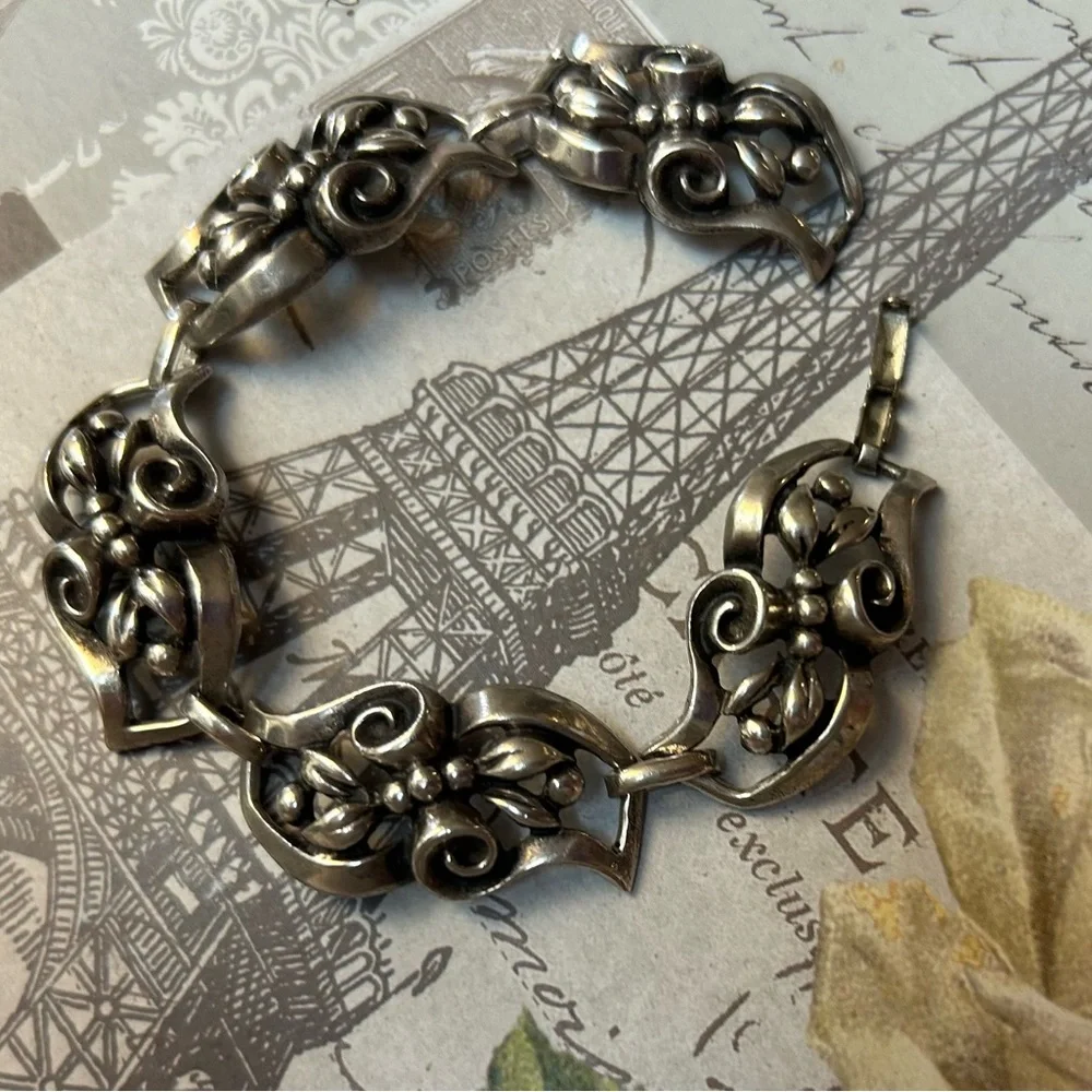 Vintage Floral panel sterling silver bracelet substantial weight